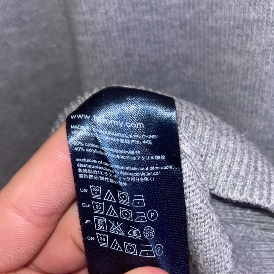 Grå tröja från Tommy Hilfiger - 3