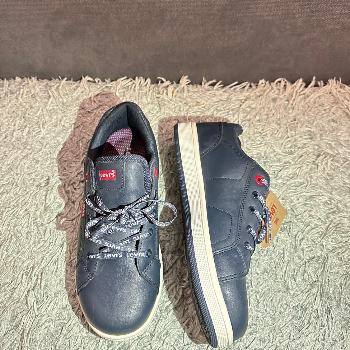 Mörk Blåa Sneakers från Levi’s - 2