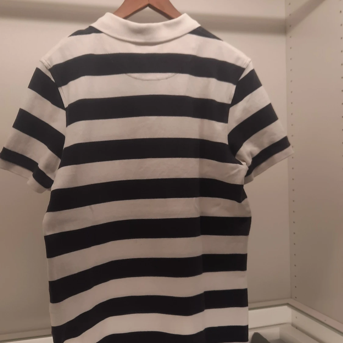 Randig pikétröja från Lyle & Scott - 1