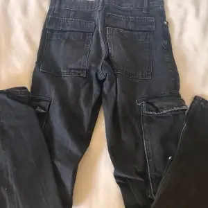 Emo svarta Jeans.Jätte Baggy jeans har bara haft den 2 eller 3 gånger.Fråga mig om ni vill köpa.🖤