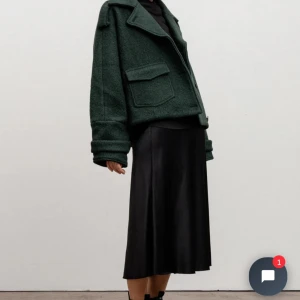 Ahlvar gallery jacka  - Säljer min fina Ahlvar jacka  Använd 1 höst lite nopprig men inget man tänker på  🤍 Nypris 1700kr