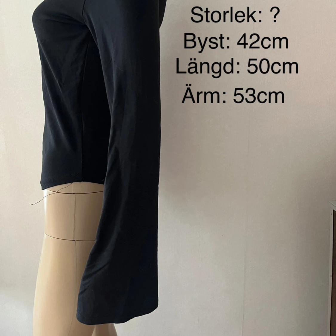 Svart tröja  - 91