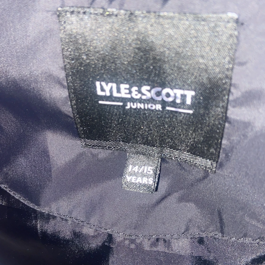 Svart Lyle&Scott dun väst  - 4