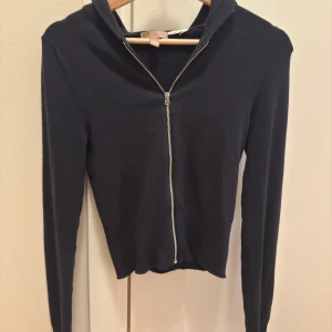 Stickad zip tröja - Stickad zip tröja😍