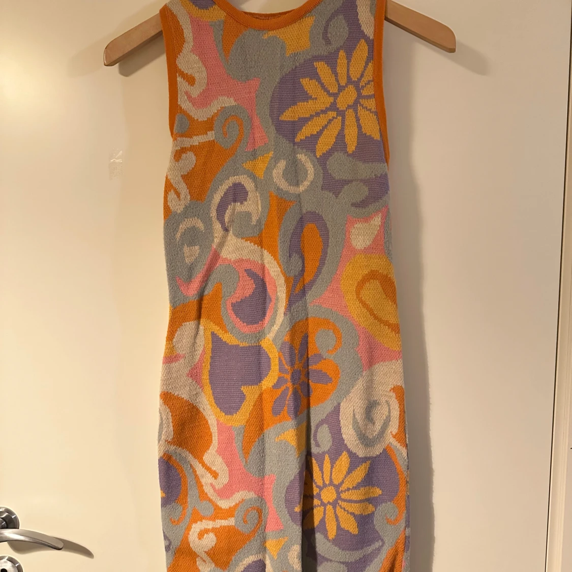 70-tals klänning med blommigt mönster 🌸 - 1