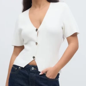 Populär Gina Tricot topp - Super snygg populär topp från Gina Tricot💞använt den 1 gång😇💕