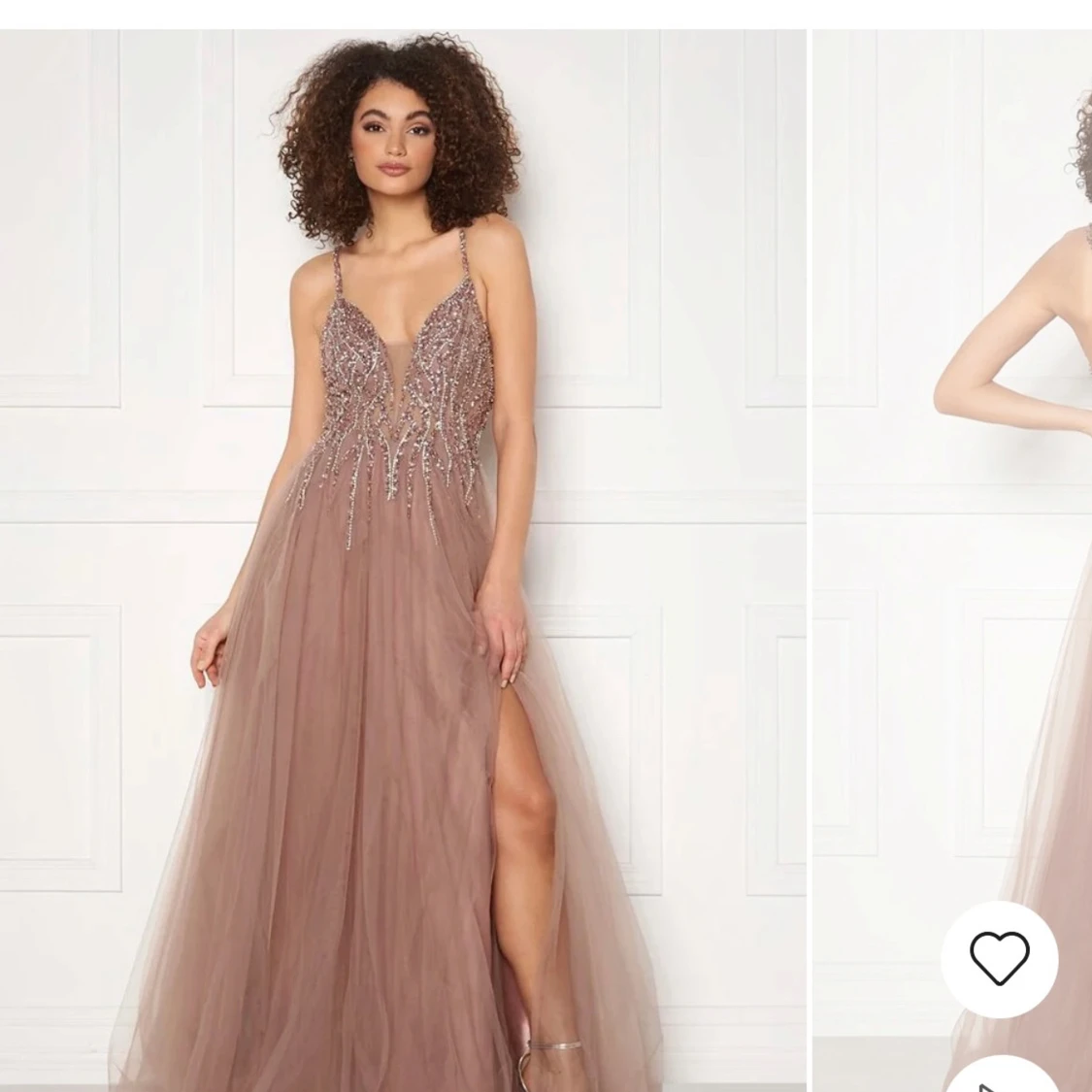 Champagnefärgad långklänning med paljetter