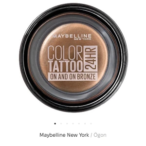 Maybelline Color Tattoo 24HR Ögonskugga - Två krämögonskuggor från Maybelline Color Tattoo 24HR i nyanserna 'On and On Bronze' och 'Infinite White'. Perfekt för en långvarig och intensiv look med metallisk finish. OBS helt oanvände inte heller rörda,nypris 96 kr/st 110 flr  båda 