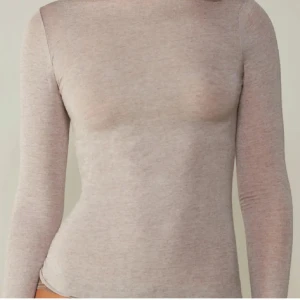 Intimissimi tröja - Beige intimissimi tröja som slutades komma i användning. Fortfarande i fint skick