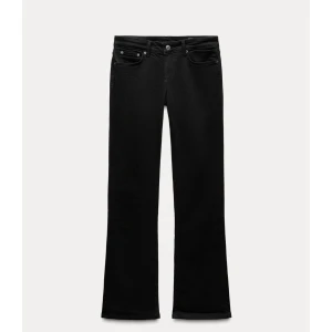 Svarta lågmidjadr bootcut jeans - Zara - Snygga svarta bootcut jeans från Zara! 