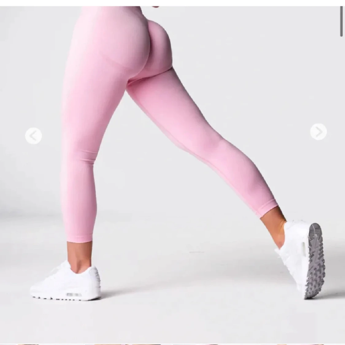 Rosa leggings från NVGTN