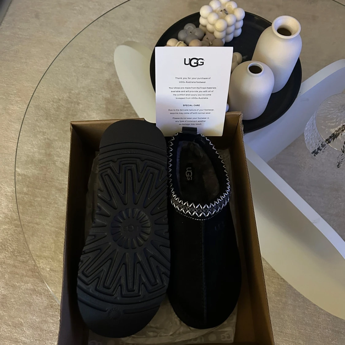 Svarta tofflor från UGG - 2