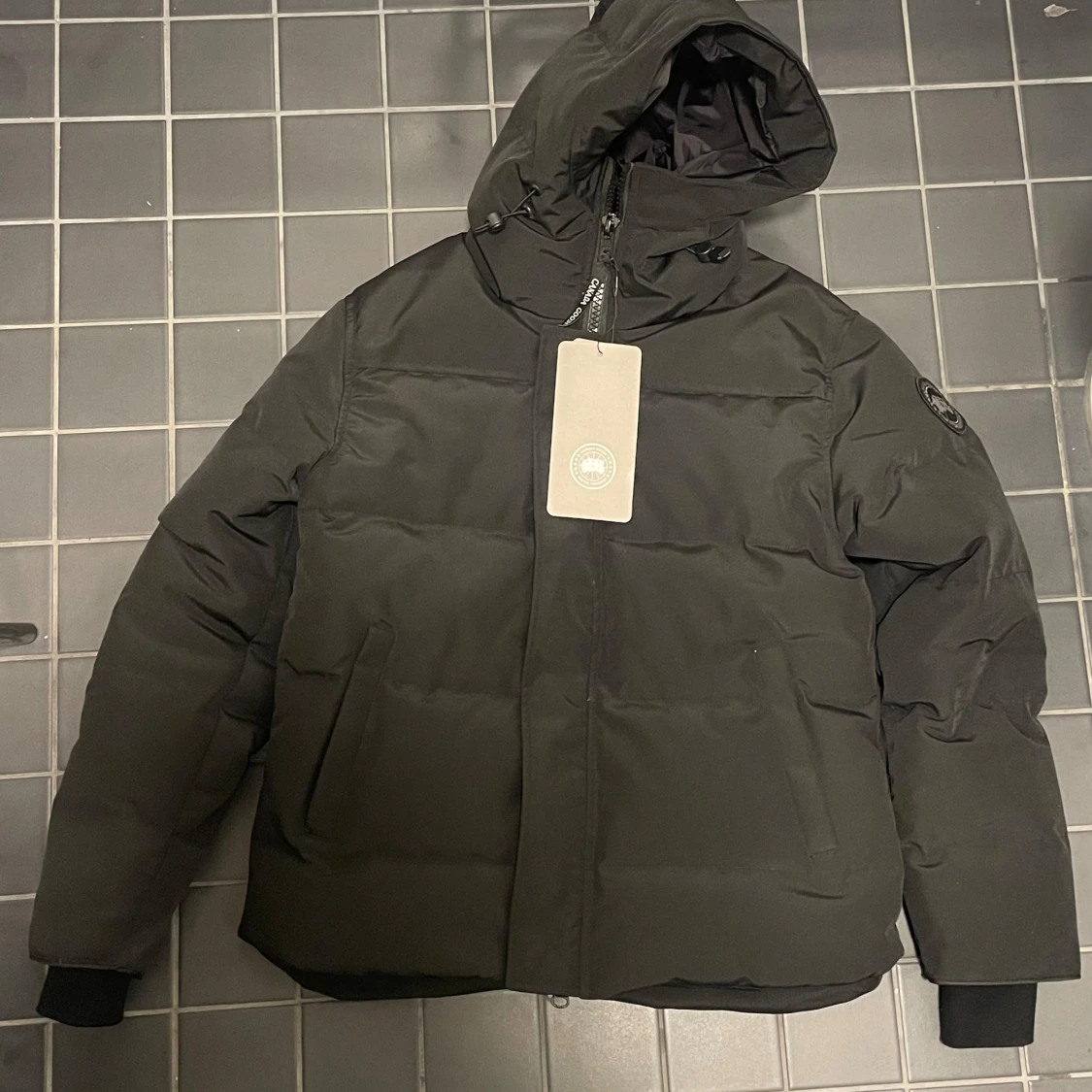 Svart dunjacka från Canada Goose