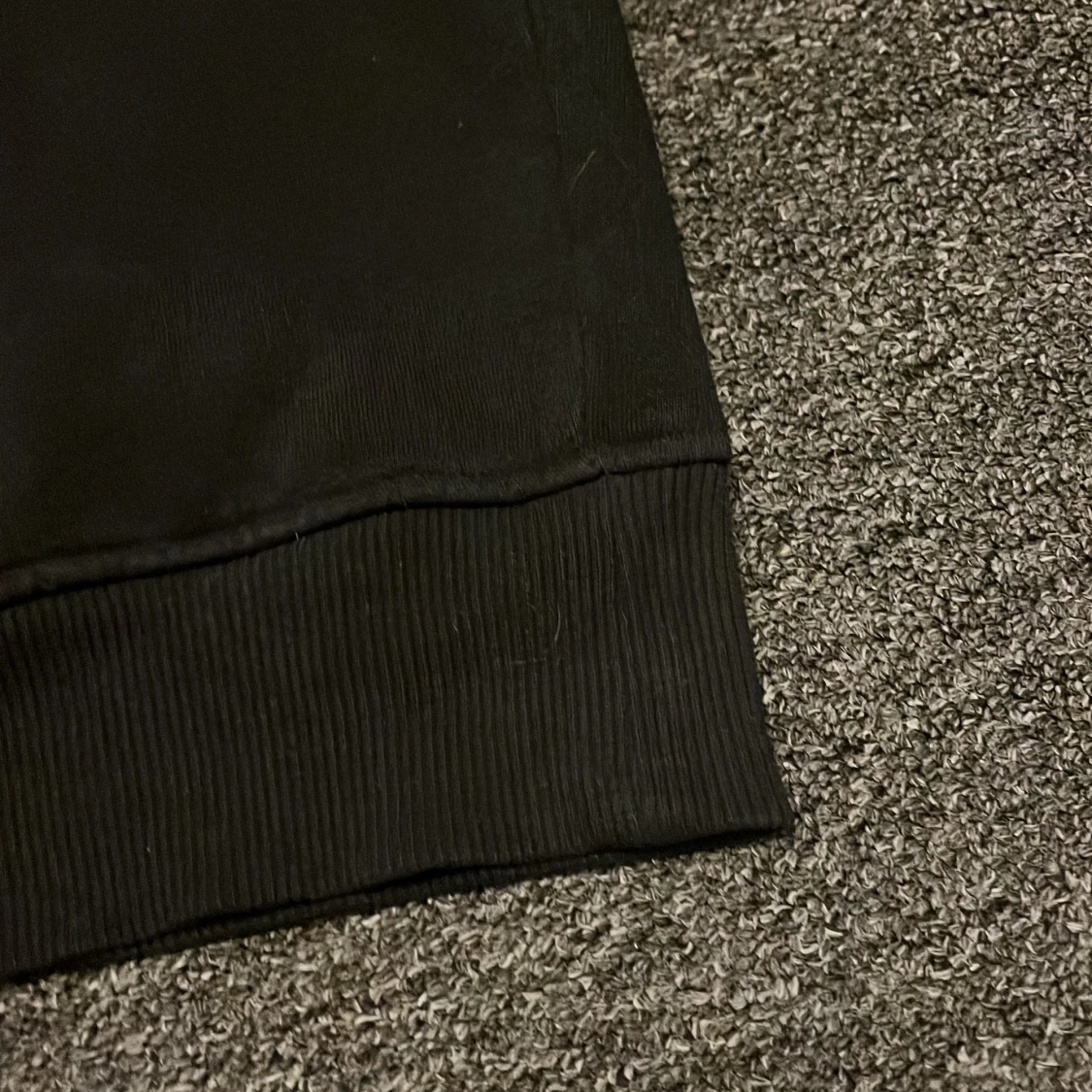 Svart sweatshirt med New York-tryck - 3