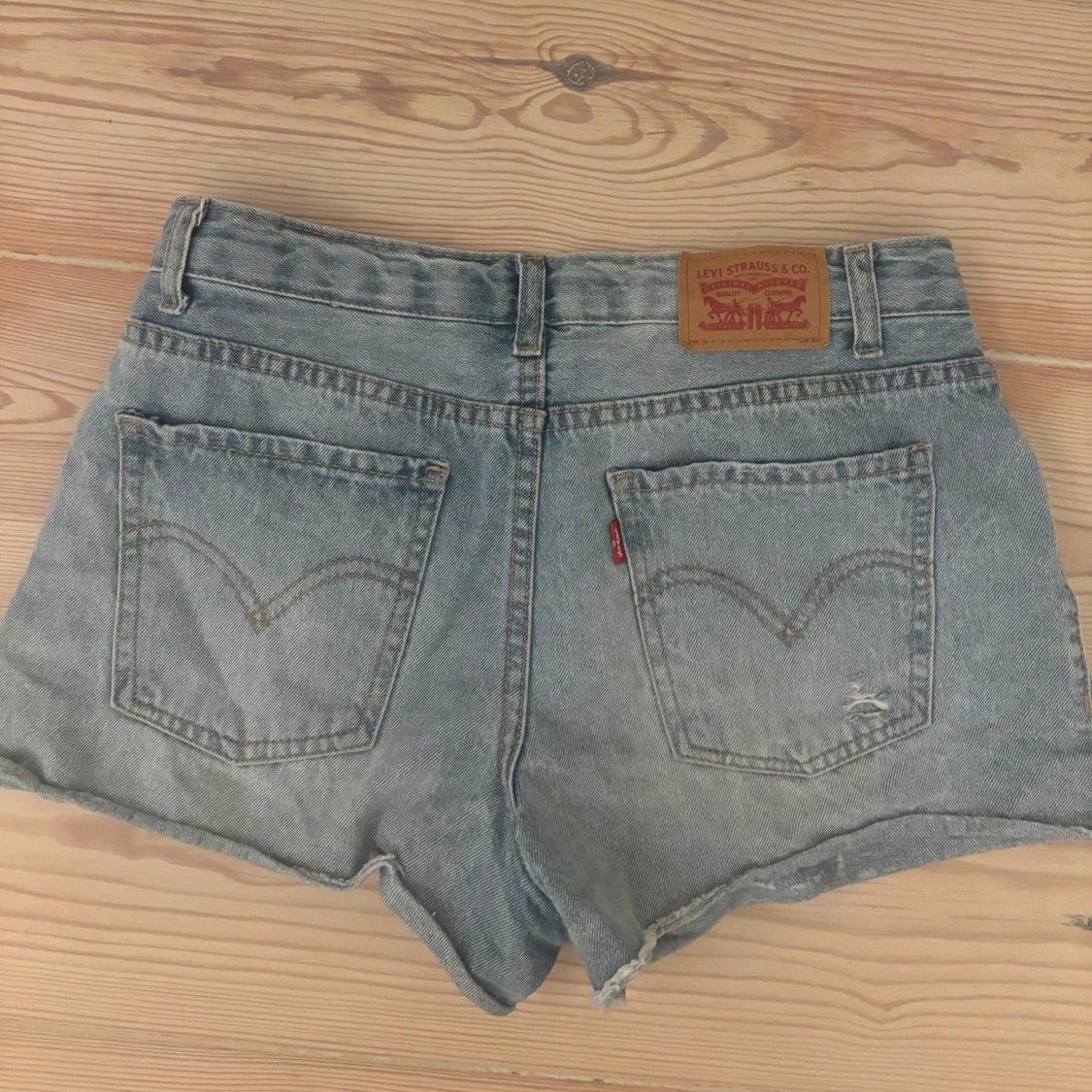 Blå jeansshorts från Levi's - 1