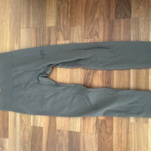 Tränings byxor  - Såååå snygga och sköna tränings byxor minns ej vart ifårn, dem är i en sådan fin brun färg❤️❤️❤️