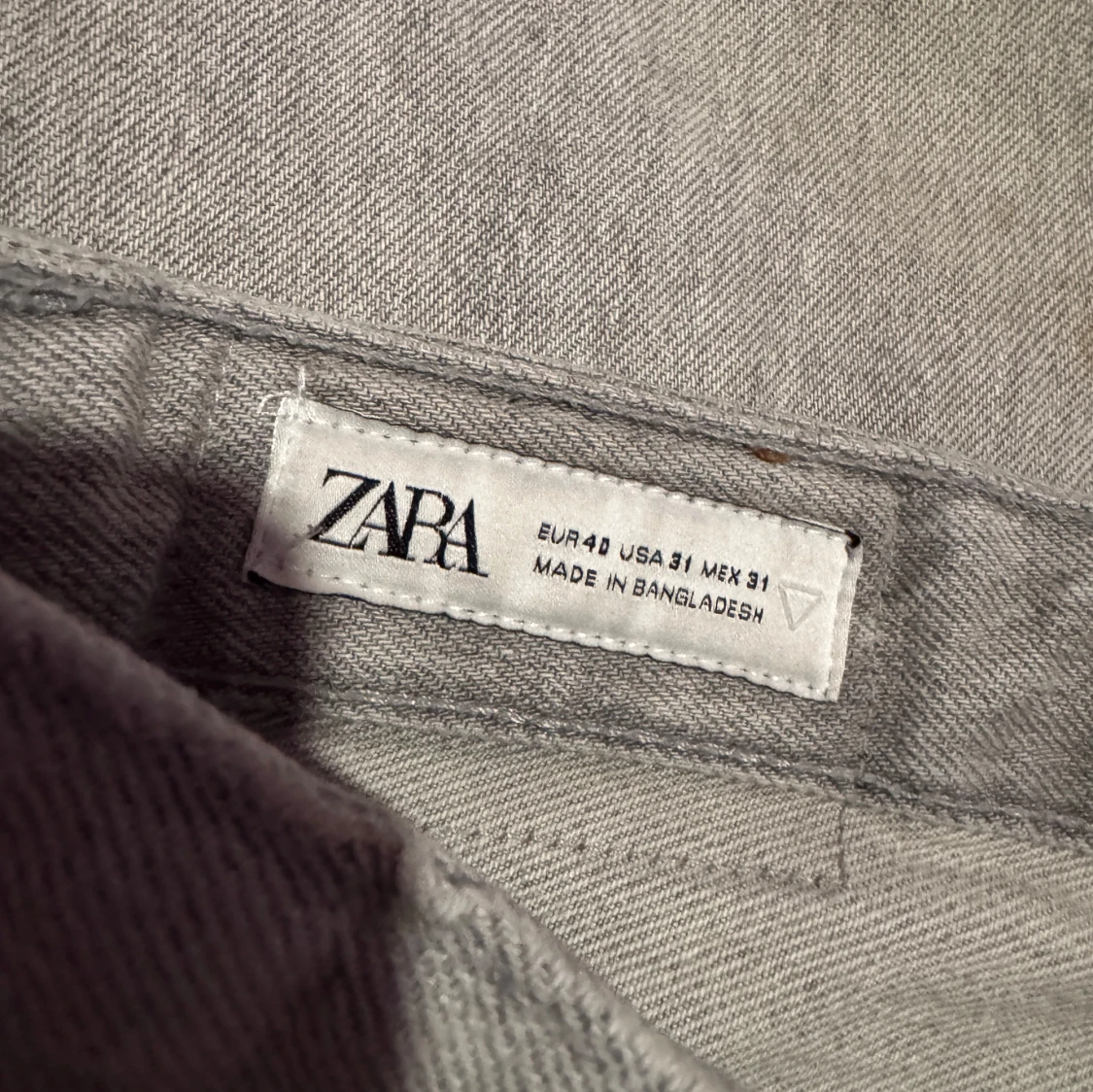 Grå jeans från Zara - 2