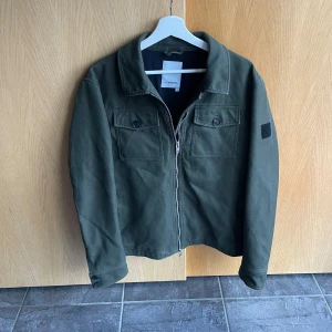 J.lindeberg overshirt  - Skicka meddelande vid funderingar!