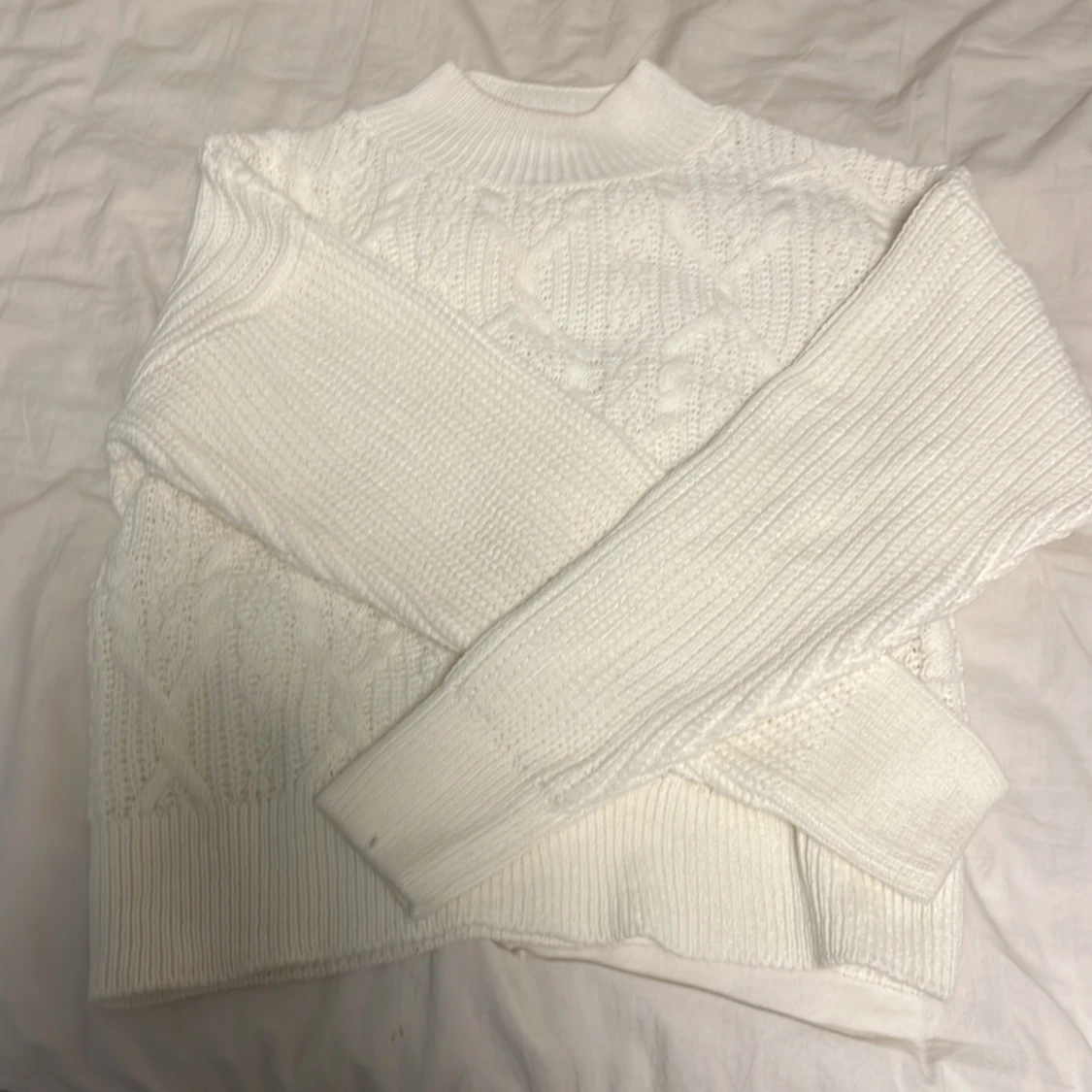 Vit stickad tröja - 90