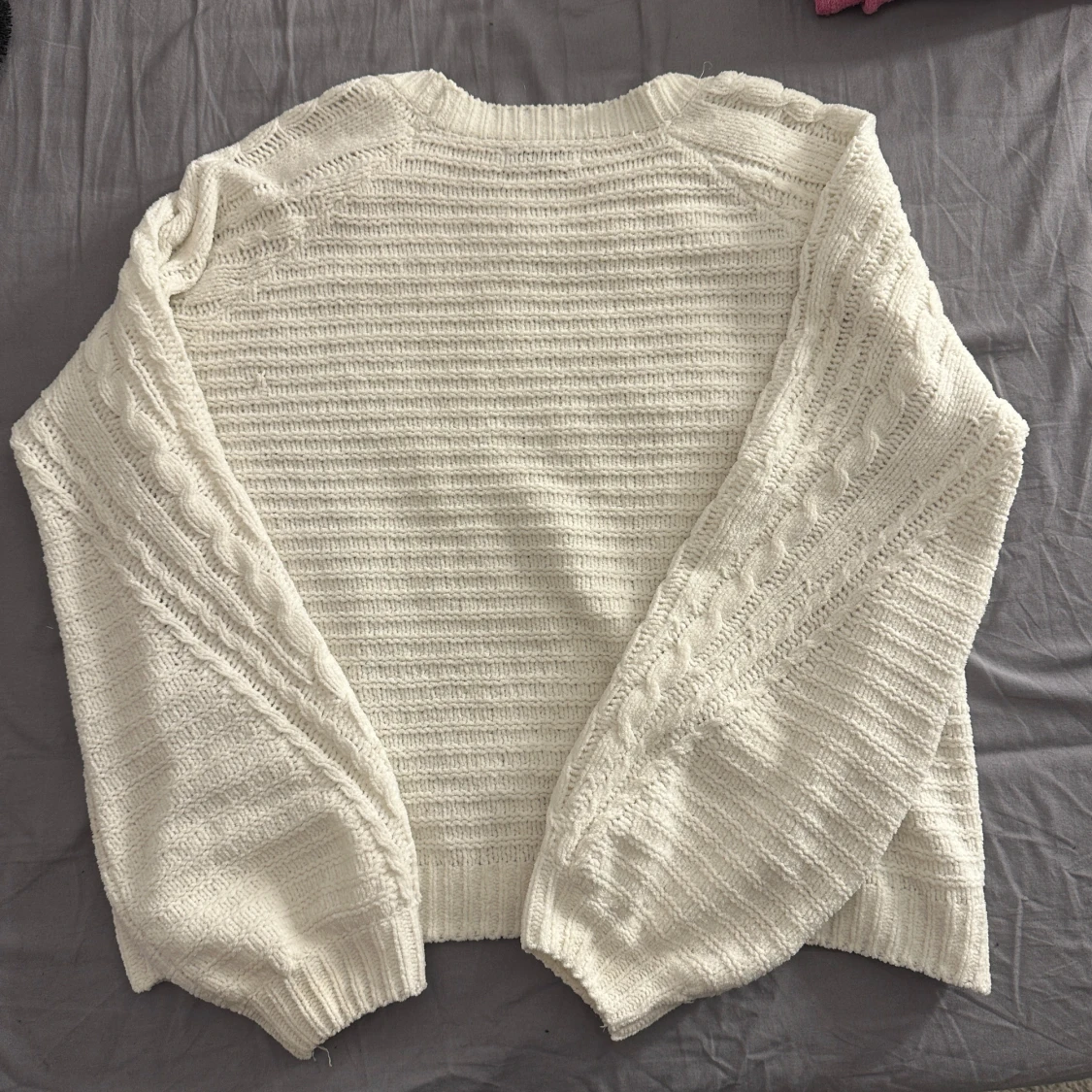 Vit stickad tröja  - 91