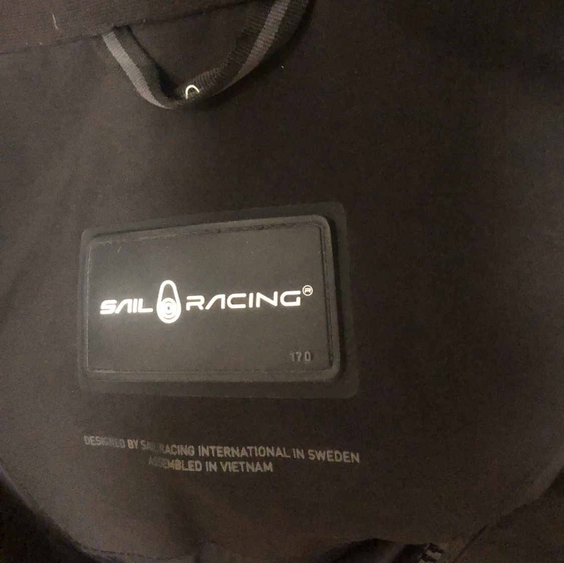 Svart dunjacka från Sail Racing - 91