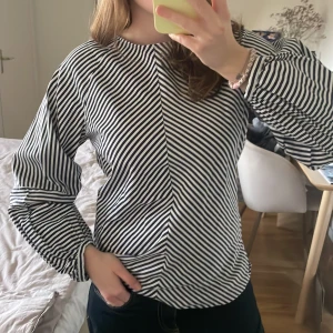 Randig blus - Söt randig blus!