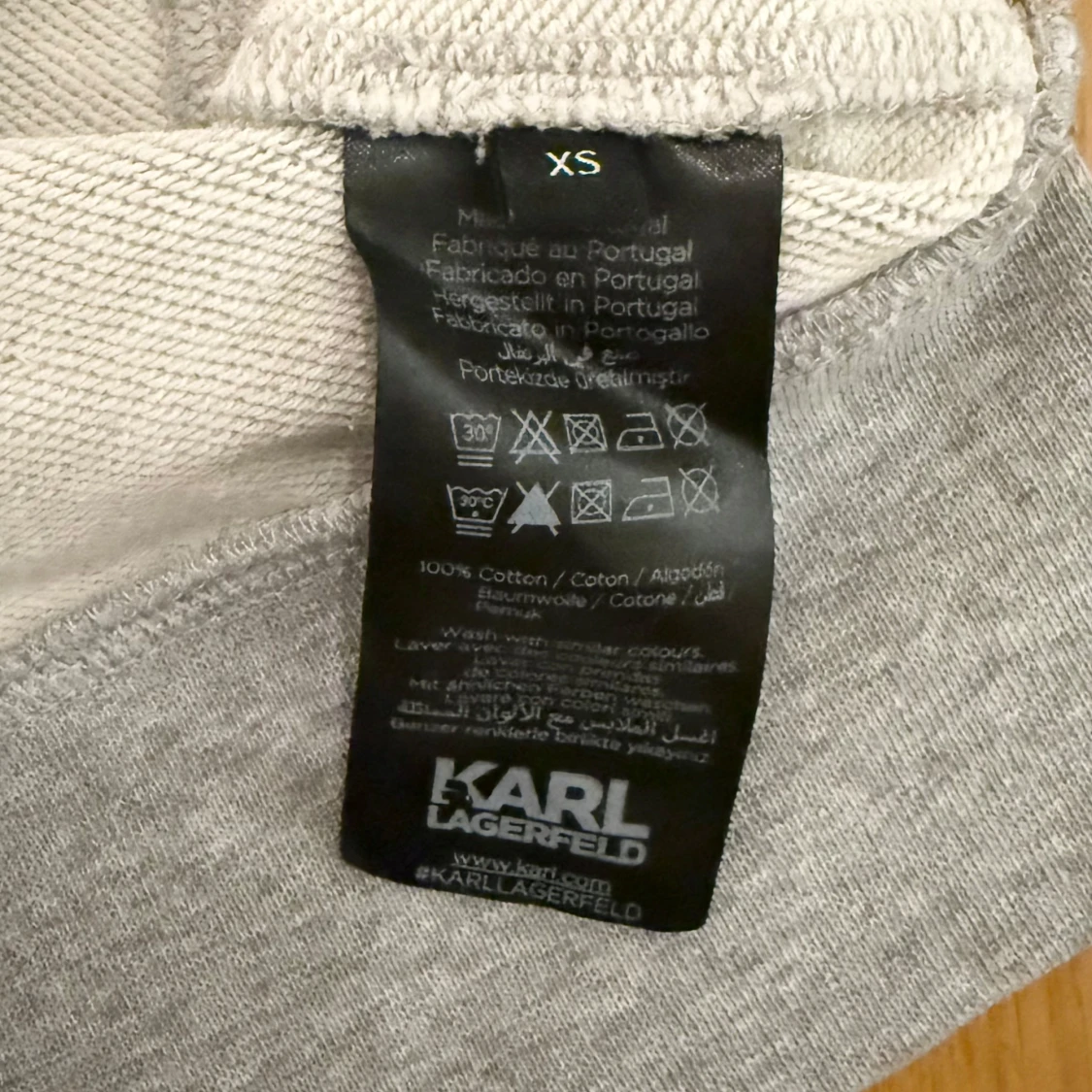 Grå sweater - Karl Lagerfeld - 93