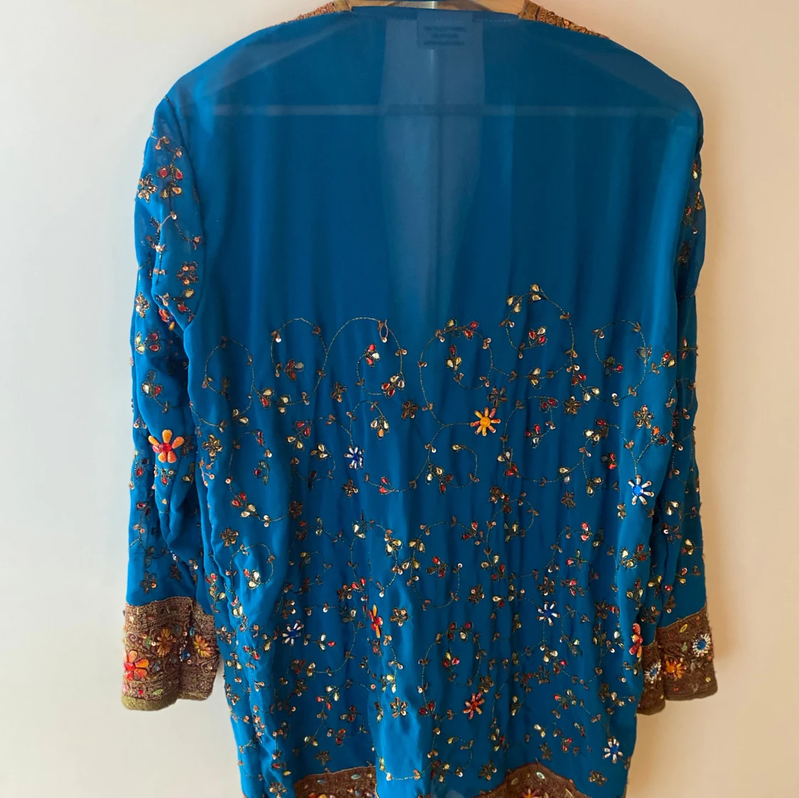 Vacker kimono med stenar och broderier - 2