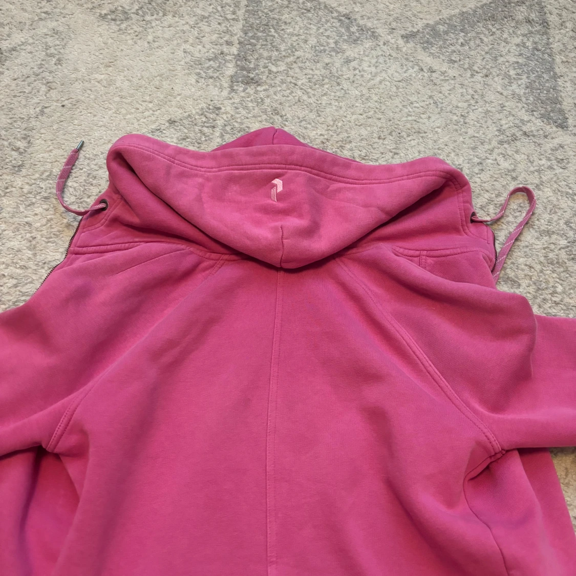 Vintage peakperformance hoodie - 91