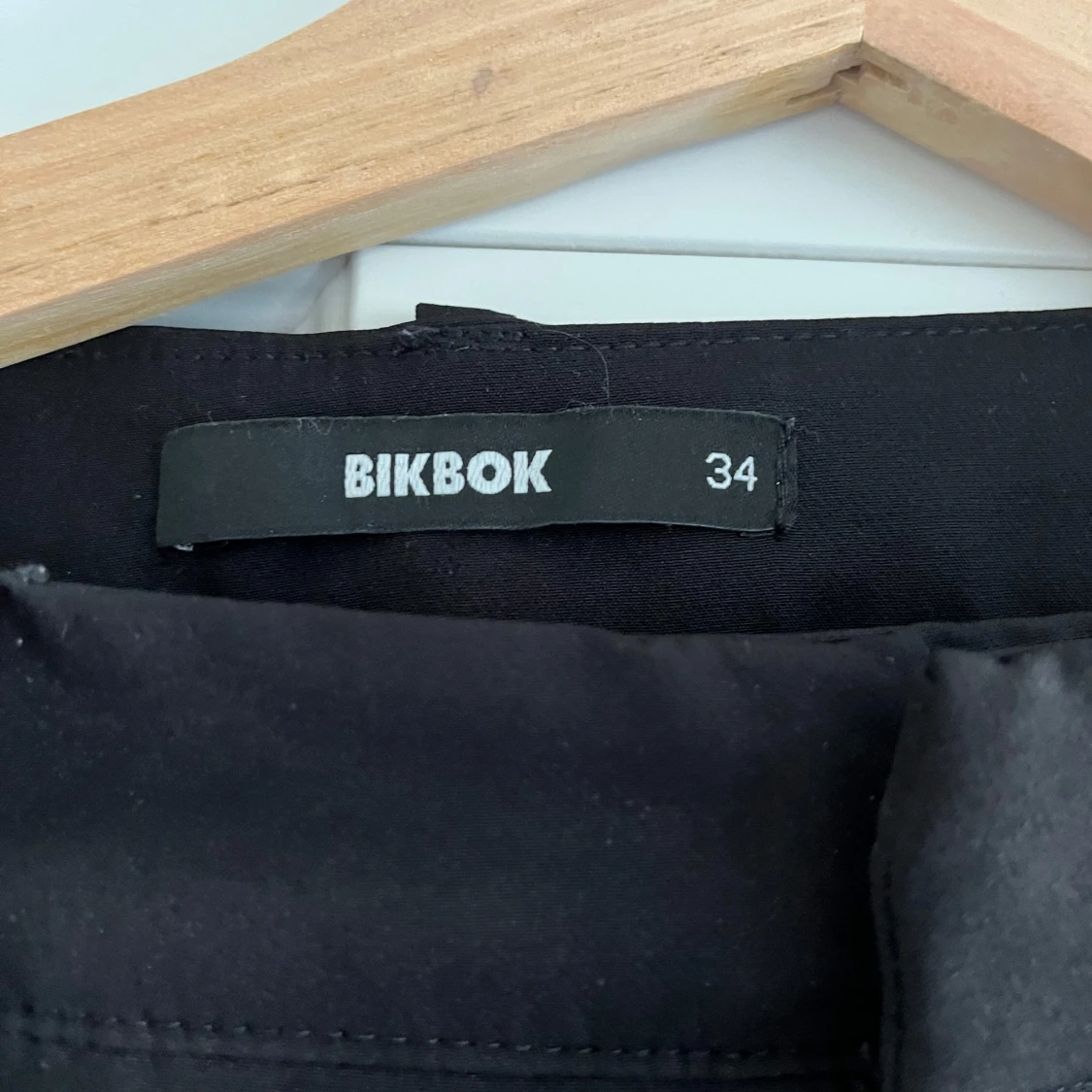 Svarta kostymbyxor från BikBok - 91