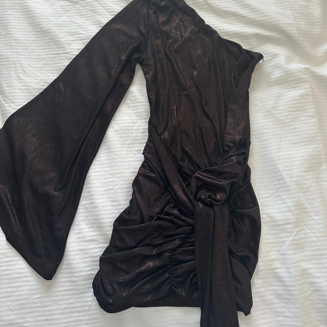 Skimrig klänning - 90