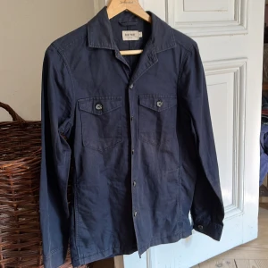 Overshirt  - Snygg Marinblå overshirt, perfekt inför hösten! DM om du är intresserad! 