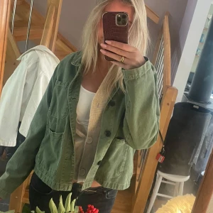 Grön jacka - Grön jättefin jacka, bra skick💗