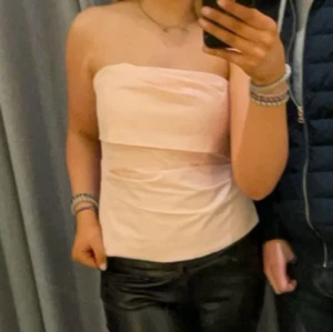Rosa topp - Jättefin rosa topp från zara! 💗säljer då den inte kommer till användning längre! Hör av er vid frågor!💓💓