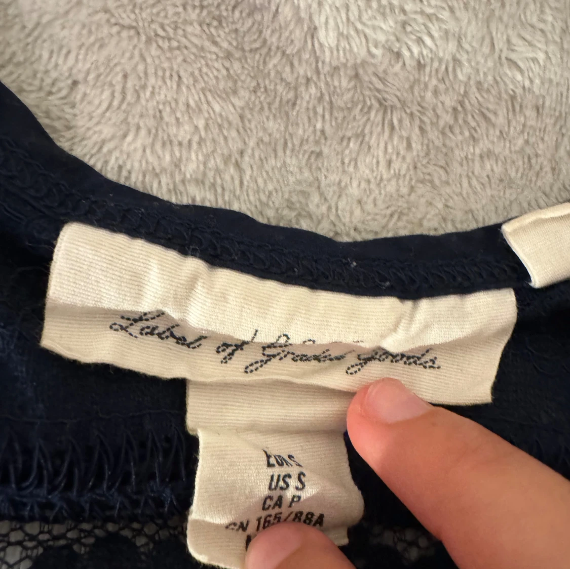 mörkblå spets linne - 90