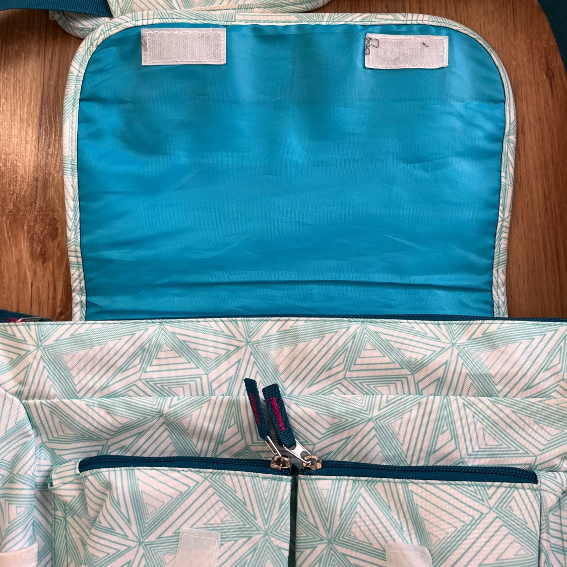 Mönstrad axelväska med justerbar rem - 91