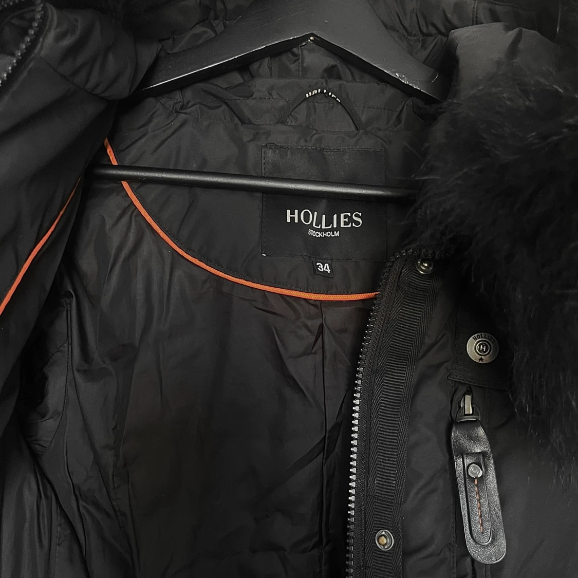Svart vinterjacka från Hollies - 91