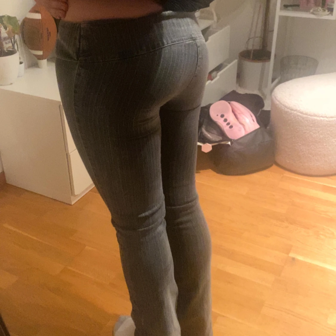 Grå jeans med bootcut - 1