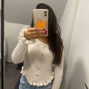 Tröja - Stickad tröja i bra skick. 