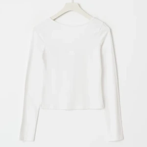 Tröja - ”Y yoga open back top” från Ginatricot Young, helt oanvänd🤍