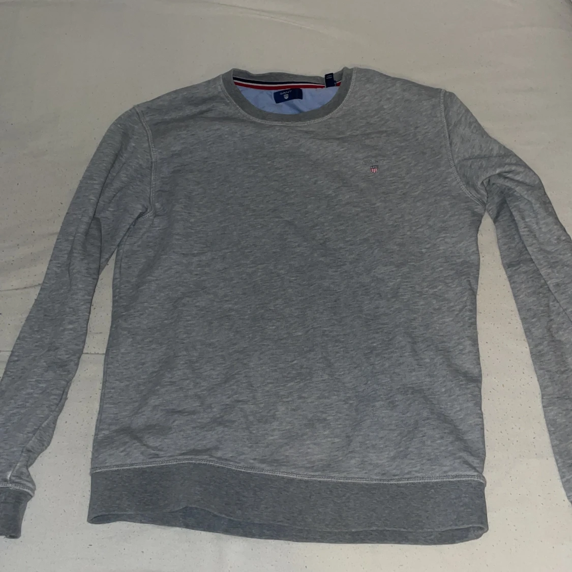 Grå tröja från GANT