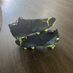 Puma future elite - Riktigt feta fotbollsskor från puma i bästa modellen. Använda typ 5 gånger. Ny pris ca 2500