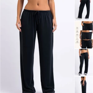 Byxor  - Jätte fina och sköna byxor från Madlady, helt nya och oanvända säljes pågrund av fel storlek. Dem är lite gråblå i färgen☺️inget fast pris