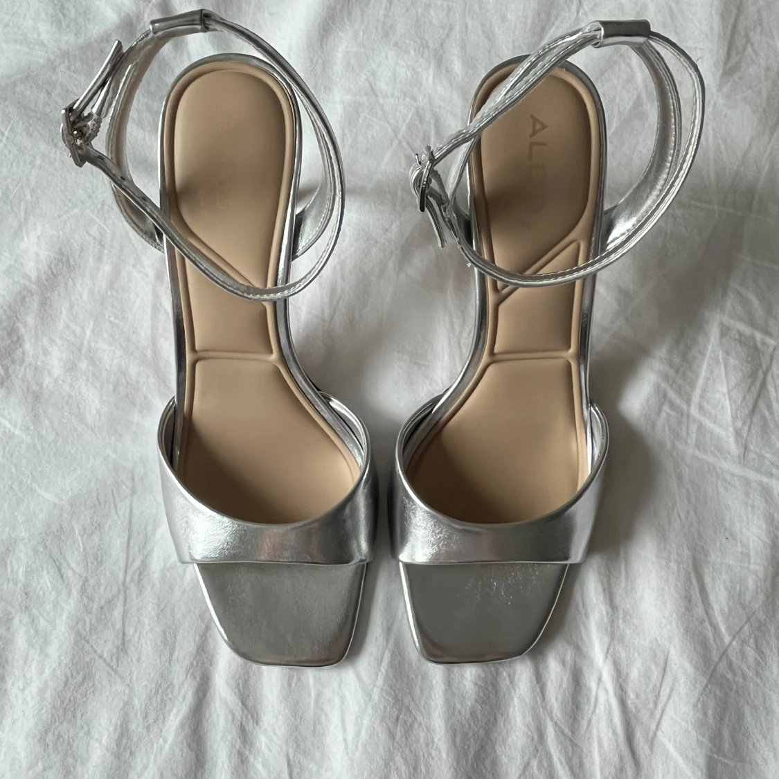 Silvriga sandaler  - 90