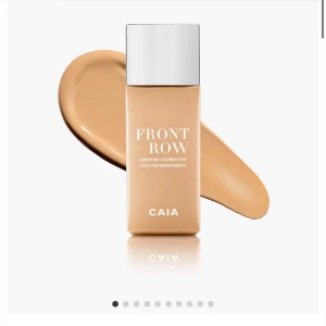 Caia - Säljer caias front row foundation i färgen 1W💕 foundationen är aldrig använd de jag köpte fel färg 