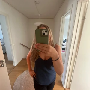 Festtopp - Superfin topp från zara använd en gång!💕