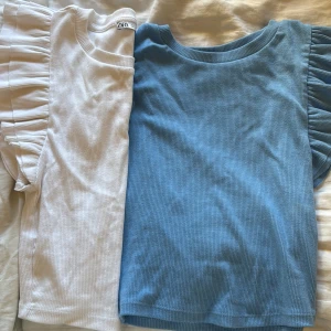 Volangtopp från Zara - 2 pack volangtoppar från Zara🤍💙