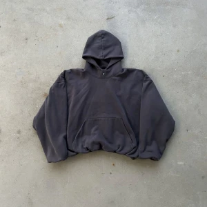 Yeezy Gap Hoodie - Väldigt fint skick, ställ gärna frågor!