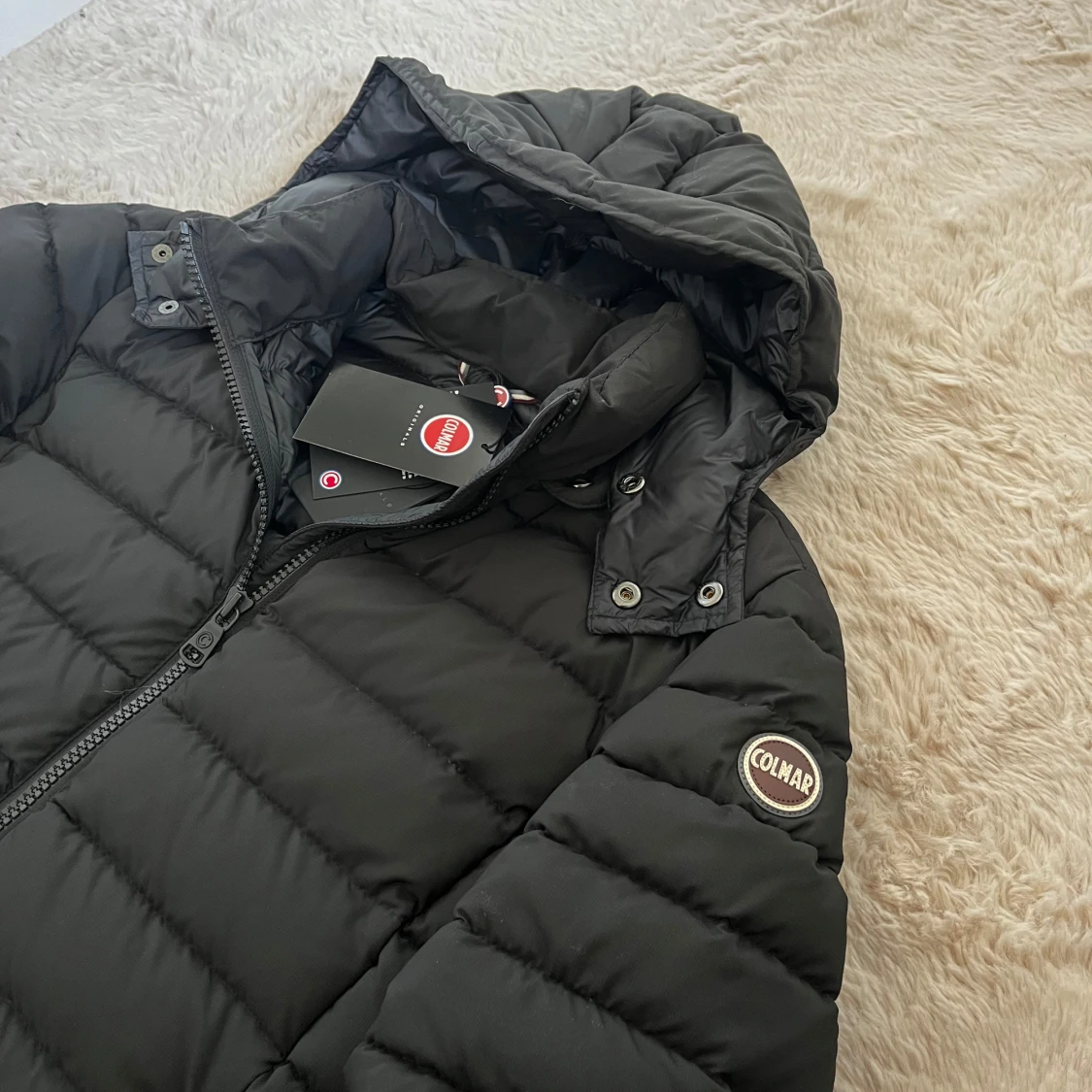 Svart pufferjacka från Colmar - 1