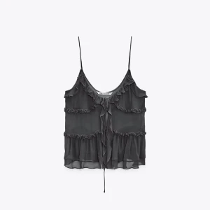 Svart volangtopp - Svart Volangtopp från Zara💞 Storlek: S 💞